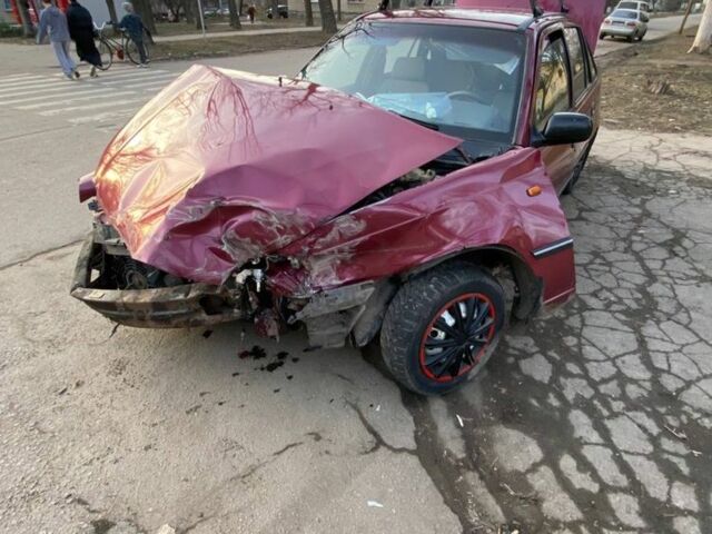 Червоний Деу Нексія, об'ємом двигуна 0 л та пробігом 2 тис. км за 600 $, фото 3 на Automoto.ua