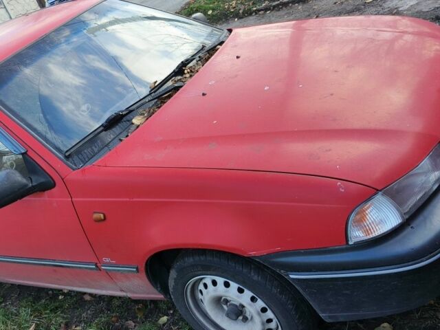 Червоний Деу Нексія, об'ємом двигуна 1.5 л та пробігом 350 тис. км за 1300 $, фото 3 на Automoto.ua