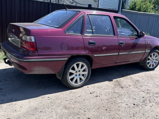 Червоний Деу Нексія, об'ємом двигуна 1.6 л та пробігом 195 тис. км за 1150 $, фото 5 на Automoto.ua