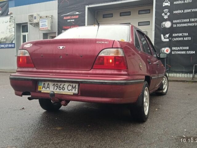 Красный Дэу Нексия, объемом двигателя 0 л и пробегом 150 тыс. км за 1300 $, фото 2 на Automoto.ua