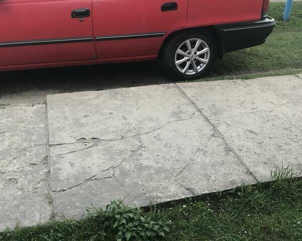 Червоний Деу Нексія, об'ємом двигуна 1.5 л та пробігом 195 тис. км за 1500 $, фото 6 на Automoto.ua
