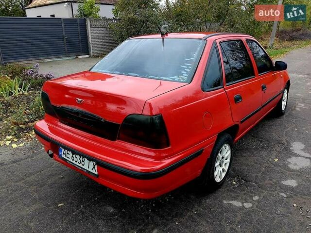 Деу Нексія 2007 у Новомосковске на Automoto.ua Червоний Деу Нексія, об'ємом двигуна 1.5 л та пробігом 250 тис. км за 1850 $, фото 4 на Automoto.ua