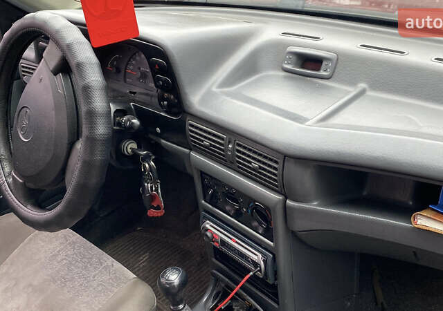 Красный Дэу Нексия, объемом двигателя 1.5 л и пробегом 375 тыс. км за 1450 $, фото 7 на Automoto.ua