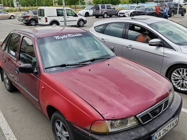 Красный Дэу Нексия, объемом двигателя 1.5 л и пробегом 300 тыс. км за 486 $, фото 1 на Automoto.ua