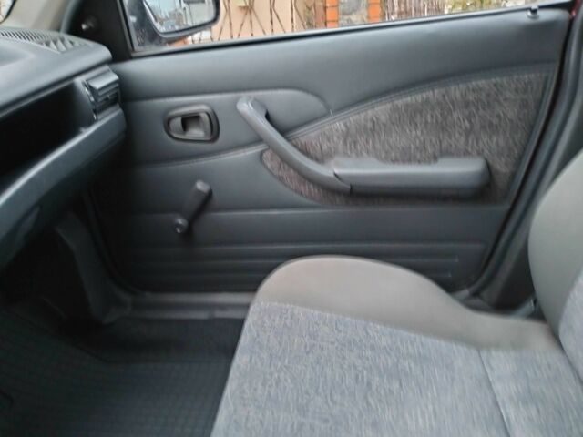 Красный Дэу Нексия, объемом двигателя 1.5 л и пробегом 31 тыс. км за 3200 $, фото 7 на Automoto.ua