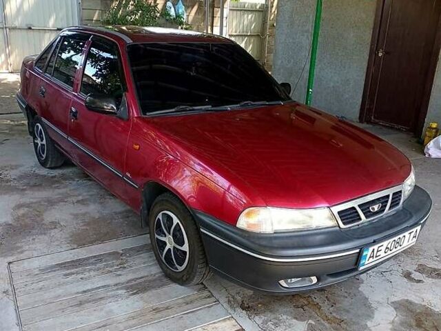 Червоний Деу Нексія, об'ємом двигуна 1.5 л та пробігом 114 тис. км за 2500 $, фото 4 на Automoto.ua