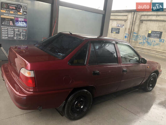 Красный Дэу Нексия, объемом двигателя 1.5 л и пробегом 280 тыс. км за 2000 $, фото 3 на Automoto.ua