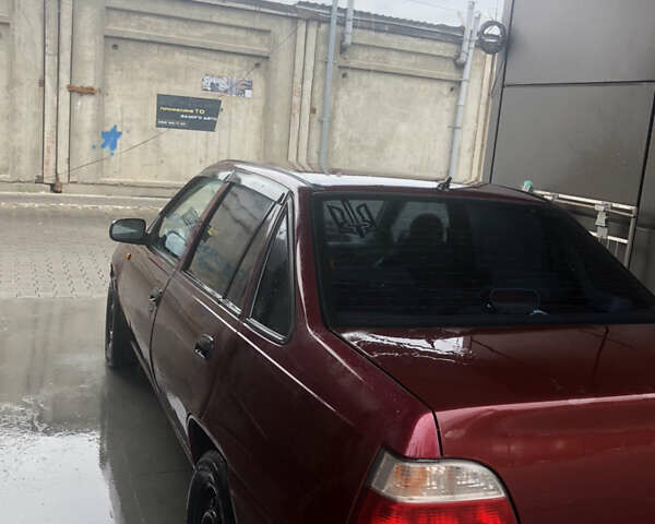 Красный Дэу Нексия, объемом двигателя 1.5 л и пробегом 280 тыс. км за 2000 $, фото 2 на Automoto.ua
