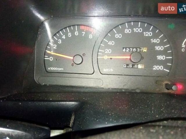 Красный Дэу Нексия, объемом двигателя 1.5 л и пробегом 430 тыс. км за 2100 $, фото 4 на Automoto.ua