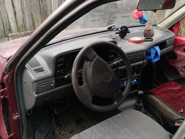 Красный Дэу Нексия, объемом двигателя 0 л и пробегом 190 тыс. км за 750 $, фото 6 на Automoto.ua