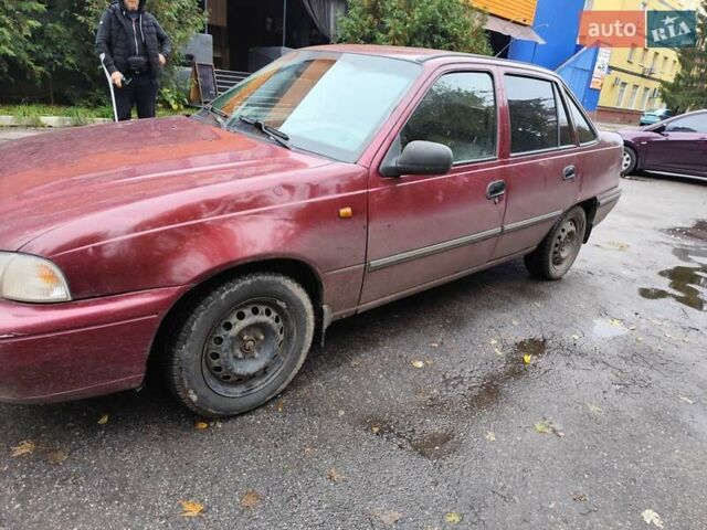 Красный Дэу Нексия, объемом двигателя 1.5 л и пробегом 181 тыс. км за 1450 $, фото 5 на Automoto.ua