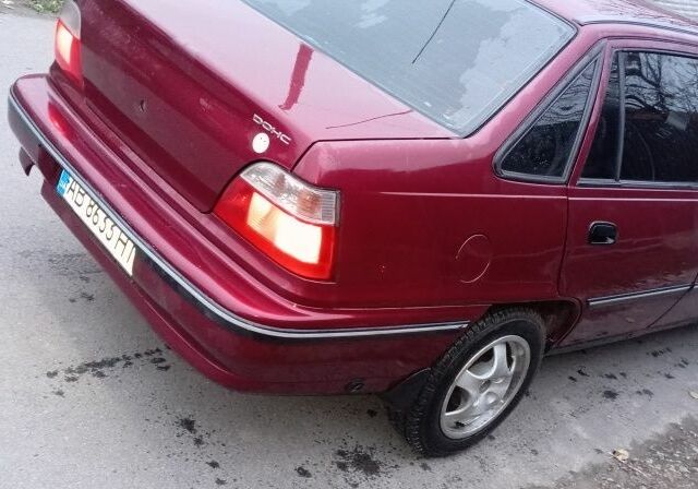 Червоний Деу Нексія, об'ємом двигуна 1.5 л та пробігом 270 тис. км за 1350 $, фото 3 на Automoto.ua