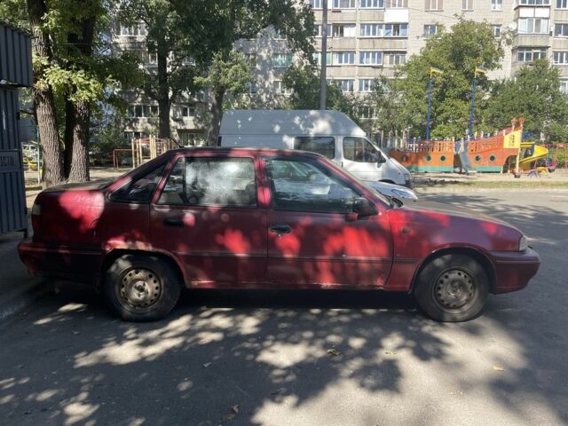 Красный Дэу Нексия, объемом двигателя 1.5 л и пробегом 280 тыс. км за 500 $, фото 1 на Automoto.ua