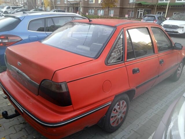 Червоний Деу Нексія, об'ємом двигуна 1.5 л та пробігом 170 тис. км за 1300 $, фото 2 на Automoto.ua