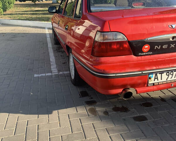 Червоний Деу Нексія, об'ємом двигуна 1.6 л та пробігом 157 тис. км за 1800 $, фото 4 на Automoto.ua