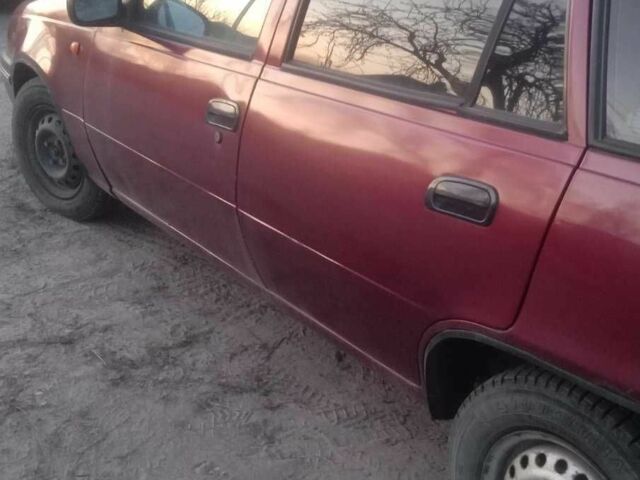 Красный Дэу Нексия, объемом двигателя 0 л и пробегом 504 тыс. км за 1100 $, фото 2 на Automoto.ua