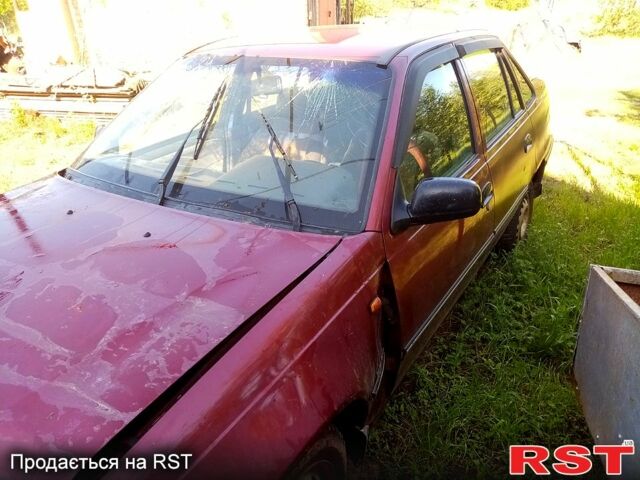 Красный Дэу Нексия, объемом двигателя 1.5 л и пробегом 176 тыс. км за 960 $, фото 4 на Automoto.ua