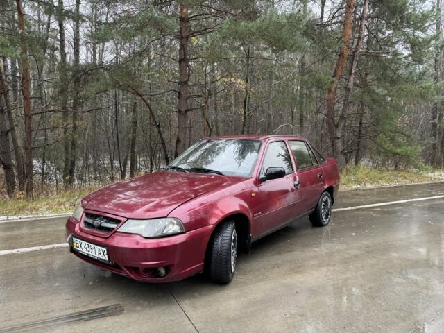 Червоний Деу Нексія, об'ємом двигуна 1.5 л та пробігом 150 тис. км за 1000 $, фото 2 на Automoto.ua