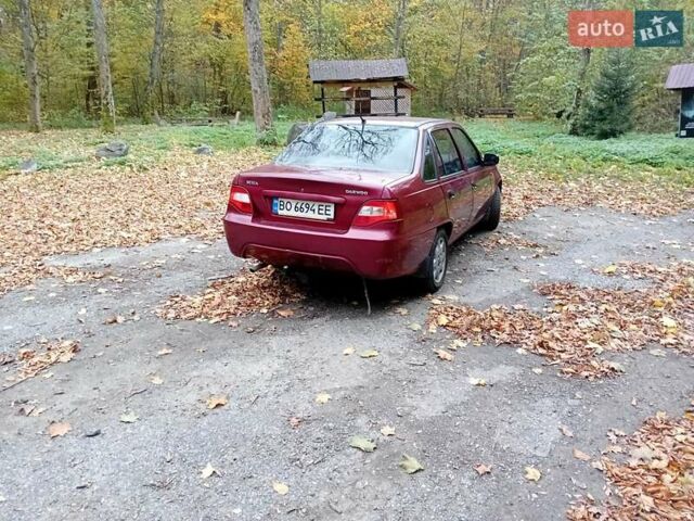Деу Нексія 2008 у Шепетовке на Automoto.ua Червоний Деу Нексія, об'ємом двигуна 1.5 л та пробігом 240 тис. км за 1500 $, фото 7 на Automoto.ua