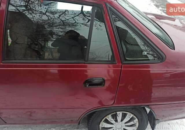 Красный Дэу Нексия, объемом двигателя 1.5 л и пробегом 265 тыс. км за 2500 $, фото 4 на Automoto.ua