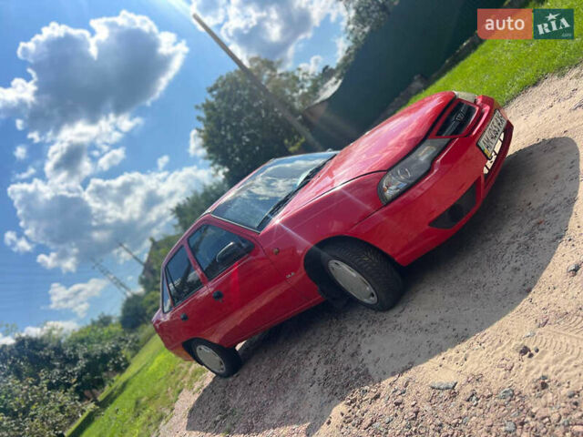 Красный Дэу Нексия, объемом двигателя 1.6 л и пробегом 162 тыс. км за 2100 $, фото 5 на Automoto.ua