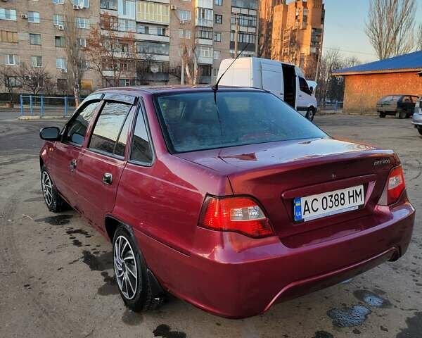 Красный Дэу Нексия, объемом двигателя 1.5 л и пробегом 290 тыс. км за 2100 $, фото 3 на Automoto.ua