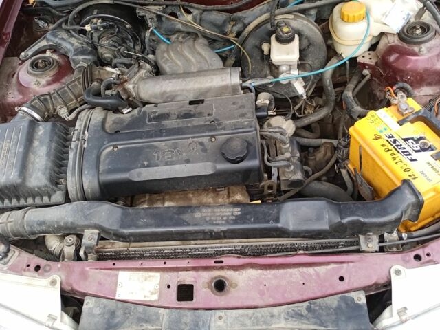 Красный Дэу Нексия, объемом двигателя 0 л и пробегом 111 тыс. км за 1150 $, фото 5 на Automoto.ua