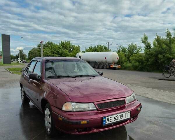 Деу Нексія 2008 у Конотопе на Automoto.ua Червоний Деу Нексія, об'ємом двигуна 1.5 л та пробігом 148 тис. км за 2100 $, фото 8 на Automoto.ua