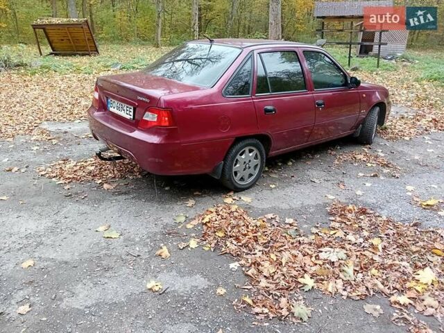 Деу Нексія 2008 у Шепетовке на Automoto.ua Червоний Деу Нексія, об'ємом двигуна 1.5 л та пробігом 240 тис. км за 1500 $, фото 6 на Automoto.ua