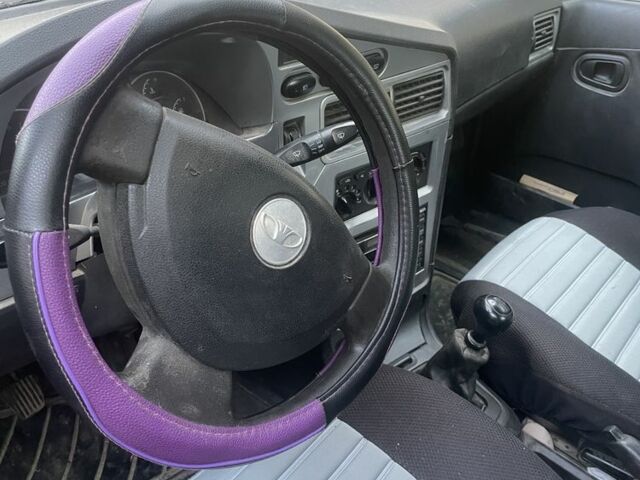 Красный Дэу Нексия, объемом двигателя 1.5 л и пробегом 276 тыс. км за 1100 $, фото 1 на Automoto.ua