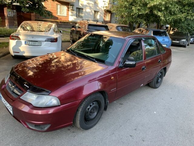 Дэу Нексия 2008 в Киеве на Automoto.ua Красный Дэу Нексия, объемом двигателя 1.5 л и пробегом 158 тыс. км за 2500 $, фото 2 на Automoto.ua