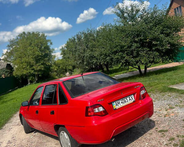 Красный Дэу Нексия, объемом двигателя 1.6 л и пробегом 162 тыс. км за 2100 $, фото 1 на Automoto.ua