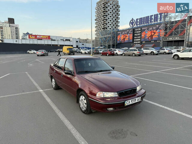 Красный Дэу Нексия, объемом двигателя 1.5 л и пробегом 338 тыс. км за 2300 $, фото 2 на Automoto.ua