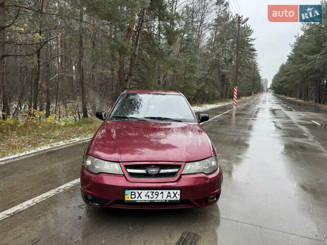 Червоний Деу Нексія, об'ємом двигуна 1.5 л та пробігом 150 тис. км за 1100 $, фото 1 на Automoto.ua