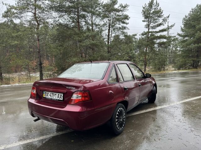 Червоний Деу Нексія, об'ємом двигуна 1.5 л та пробігом 150 тис. км за 1000 $, фото 12 на Automoto.ua