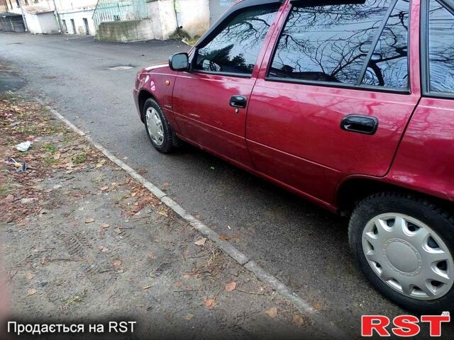 Красный Дэу Нексия, объемом двигателя 15 л и пробегом 152 тыс. км за 2300 $, фото 4 на Automoto.ua