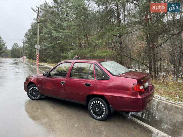 Червоний Деу Нексія, об'ємом двигуна 1.5 л та пробігом 150 тис. км за 1100 $, фото 10 на Automoto.ua