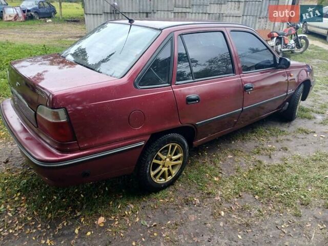 Червоний Деу Нексія, об'ємом двигуна 1.5 л та пробігом 340 тис. км за 1350 $, фото 2 на Automoto.ua