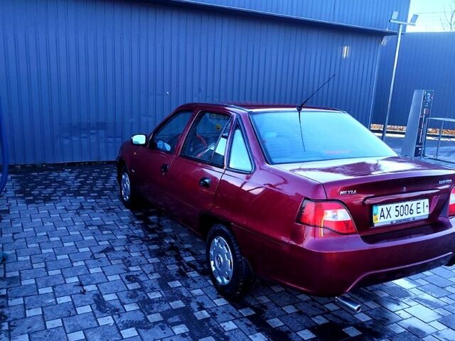 Красный Дэу Нексия, объемом двигателя 1.5 л и пробегом 200 тыс. км за 2400 $, фото 3 на Automoto.ua