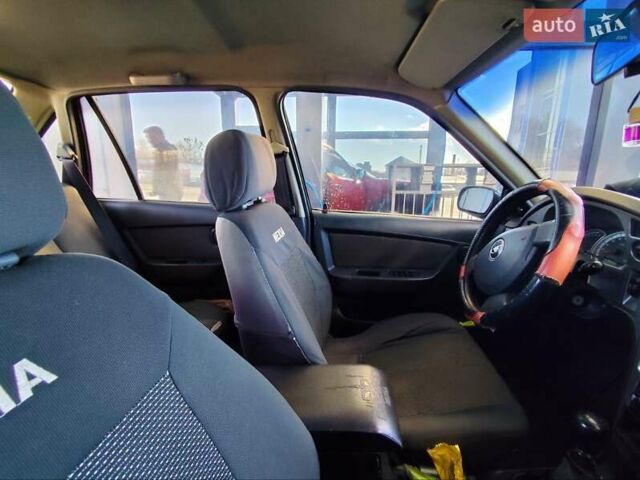 Красный Дэу Нексия, объемом двигателя 1.5 л и пробегом 347 тыс. км за 2200 $, фото 4 на Automoto.ua