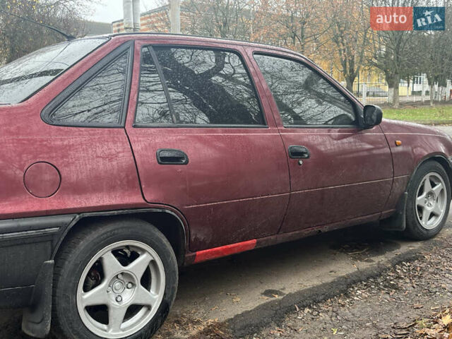 Красный Дэу Нексия, объемом двигателя 1.5 л и пробегом 267 тыс. км за 1900 $, фото 3 на Automoto.ua