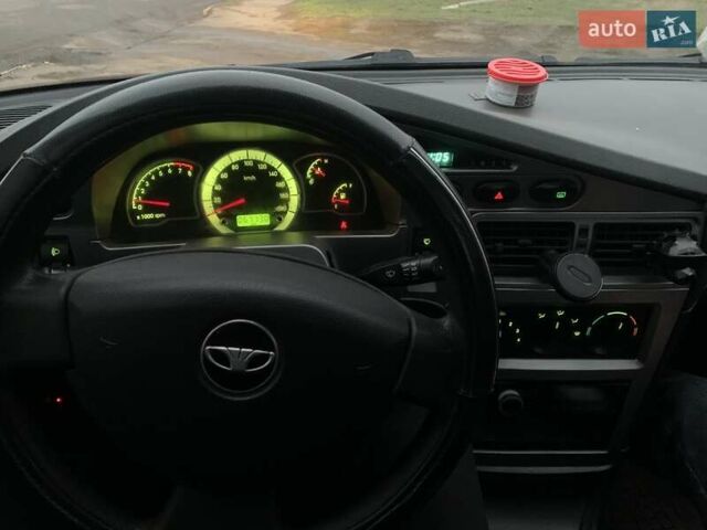 Красный Дэу Нексия, объемом двигателя 1.5 л и пробегом 67 тыс. км за 2300 $, фото 7 на Automoto.ua