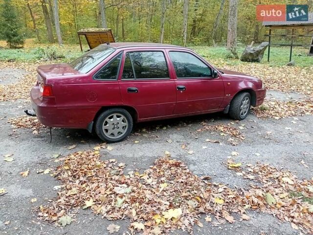 Деу Нексія 2008 у Шепетовке на Automoto.ua Червоний Деу Нексія, об'ємом двигуна 1.5 л та пробігом 240 тис. км за 1500 $, фото 8 на Automoto.ua