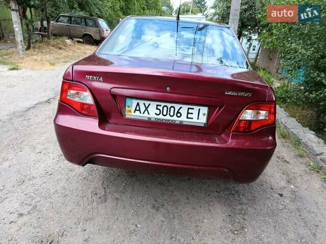Червоний Деу Нексія, об'ємом двигуна 1.5 л та пробігом 210 тис. км за 2300 $, фото 3 на Automoto.ua