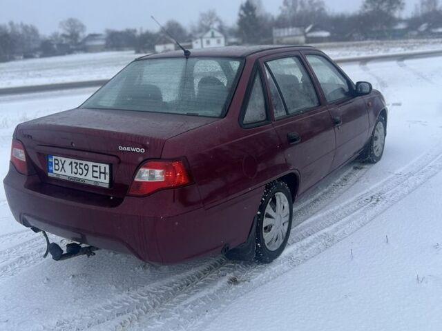 Червоний Деу Нексія, об'ємом двигуна 1.5 л та пробігом 213 тис. км за 1800 $, фото 3 на Automoto.ua