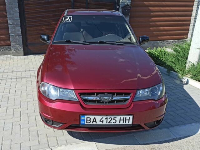 Красный Дэу Нексия, объемом двигателя 1.5 л и пробегом 44 тыс. км за 4150 $, фото 1 на Automoto.ua
