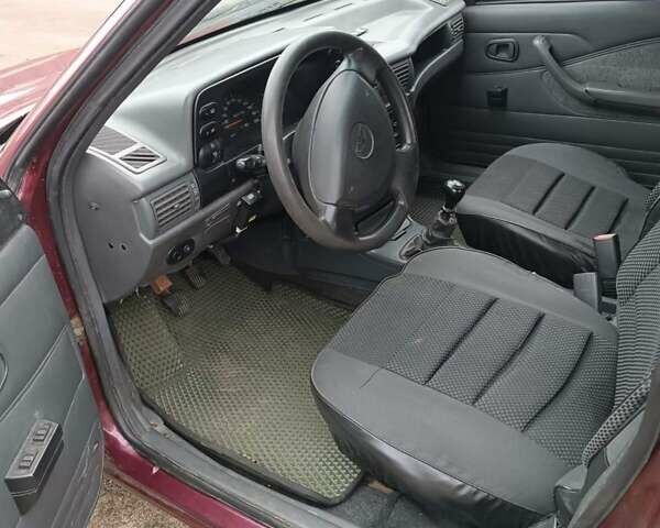 Червоний Деу Нексія, об'ємом двигуна 1.5 л та пробігом 111 тис. км за 1400 $, фото 3 на Automoto.ua