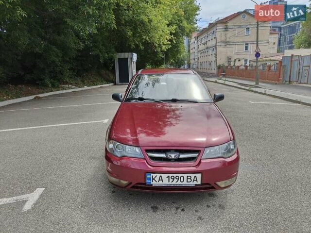 Красный Дэу Нексия, объемом двигателя 1.6 л и пробегом 202 тыс. км за 2100 $, фото 1 на Automoto.ua