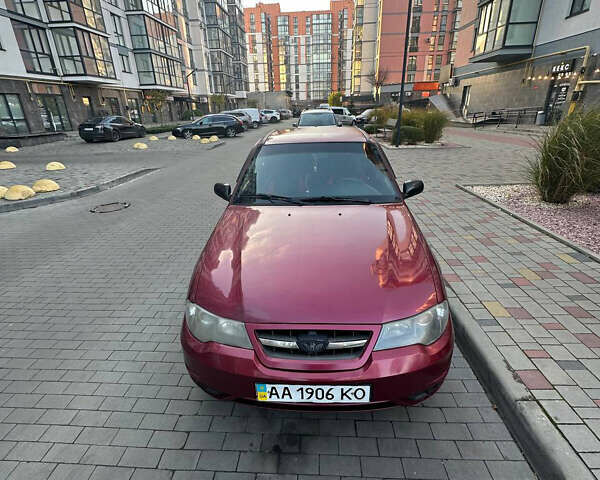Красный Дэу Нексия, объемом двигателя 1.6 л и пробегом 193 тыс. км за 1400 $, фото 1 на Automoto.ua