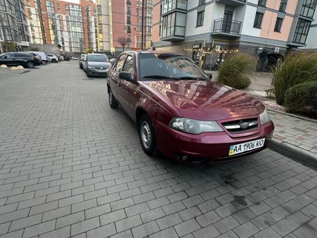 Красный Дэу Нексия, объемом двигателя 1.6 л и пробегом 193 тыс. км за 1500 $, фото 2 на Automoto.ua